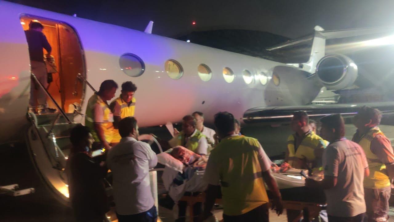 Airborne ICU Equipment Setup